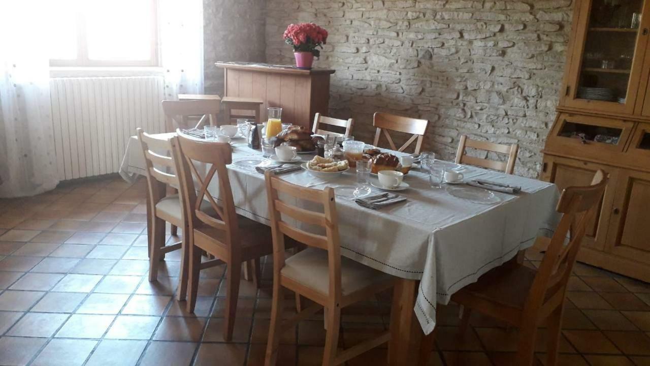 Le Pain Perdu Hotel Saint-Gengoux-de-Scissé Exterior foto
